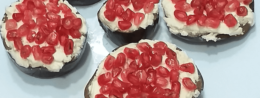 Berenjena navideña de mascarpone con granada