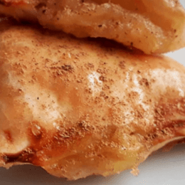 Hojaldre de crema de manzana y platano