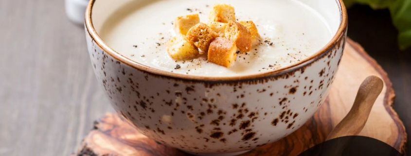Crema de coliflor y almendras